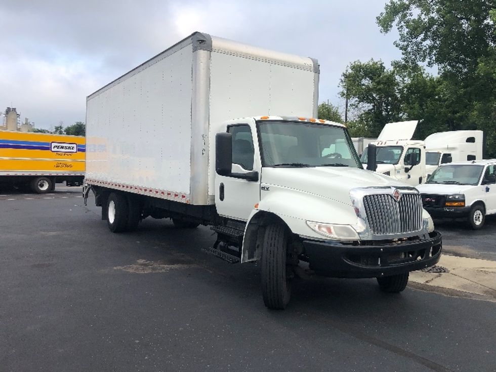 Medium Duty Box Truck-Light and Medium Duty Trucks-International-2020-MV607-Indianapolis-IN-210,464\n\t\tmiles-$ 45,500 - Image 1