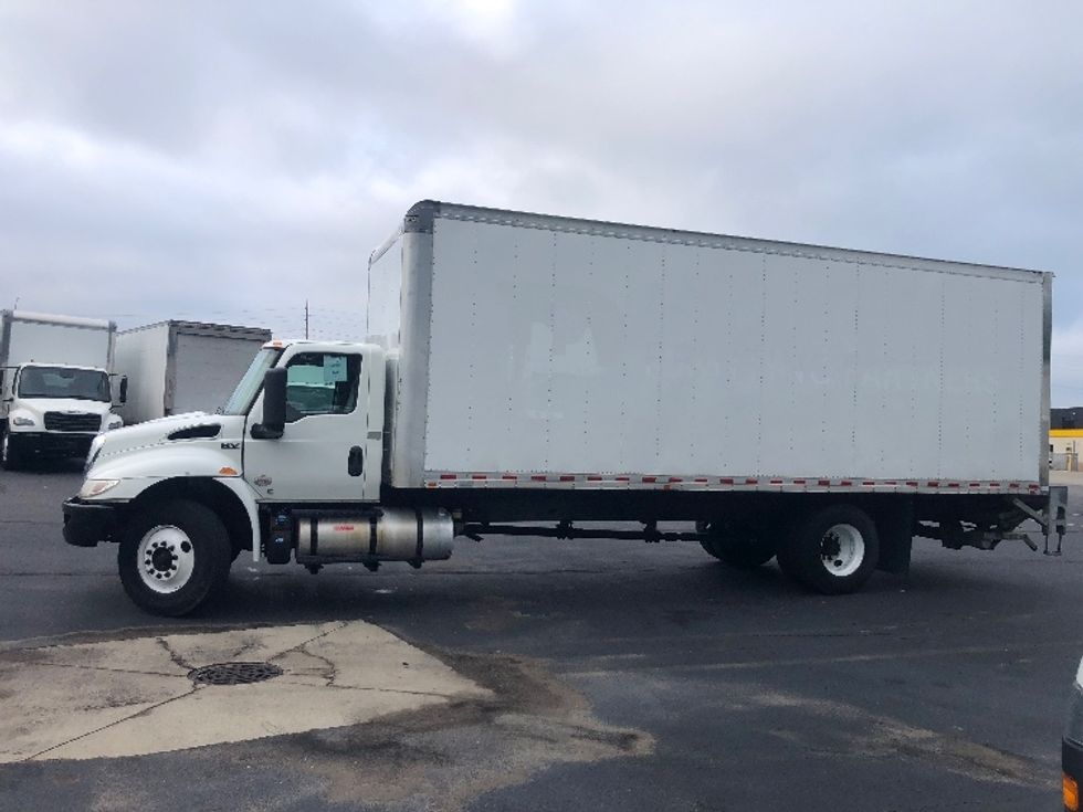 Medium Duty Box Truck-Light and Medium Duty Trucks-International-2020-MV607-Indianapolis-IN-210,464\n\t\tmiles-$ 45,500 - Image 4