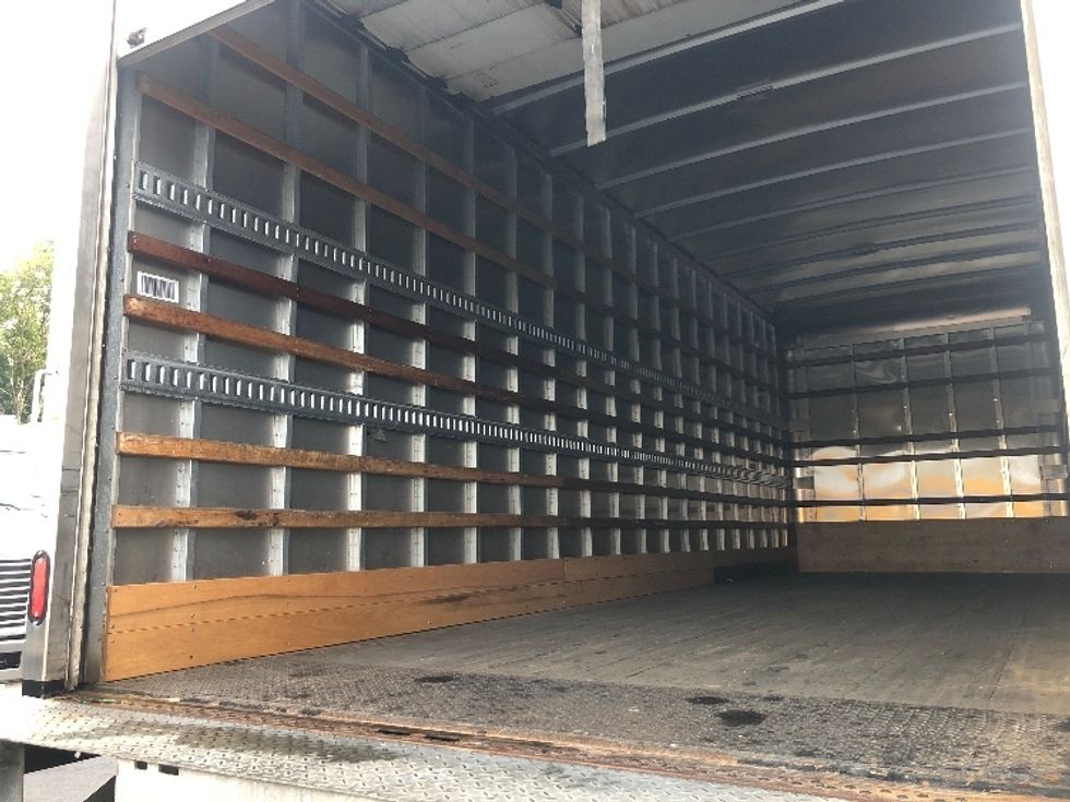 Medium Duty Box Truck-Light and Medium Duty Trucks-International-2020-MV607-Indianapolis-IN-210,464\n\t\tmiles-$ 45,500 - Image 11