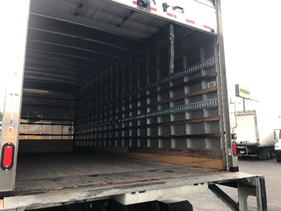 Medium Duty Box Truck-Light and Medium Duty Trucks-International-2020-MV607-Indianapolis-IN-210,464\n\t\tmiles-$ 45,500 - Image 12