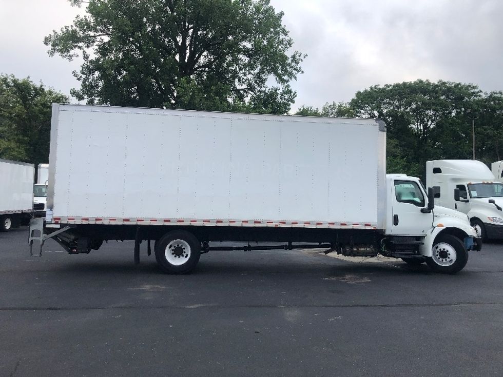 Medium Duty Box Truck-Light and Medium Duty Trucks-International-2020-MV607-Indianapolis-IN-210,464\n\t\tmiles-$ 45,500 - Image 15