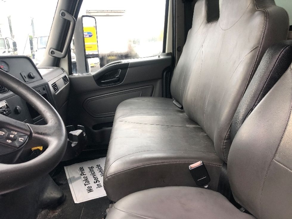 Medium Duty Box Truck-Light and Medium Duty Trucks-International-2020-MV607-Indianapolis-IN-210,464\n\t\tmiles-$ 45,500 - Image 19