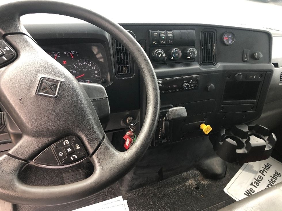 Medium Duty Box Truck-Light and Medium Duty Trucks-International-2020-MV607-Indianapolis-IN-210,464\n\t\tmiles-$ 45,500 - Image 17