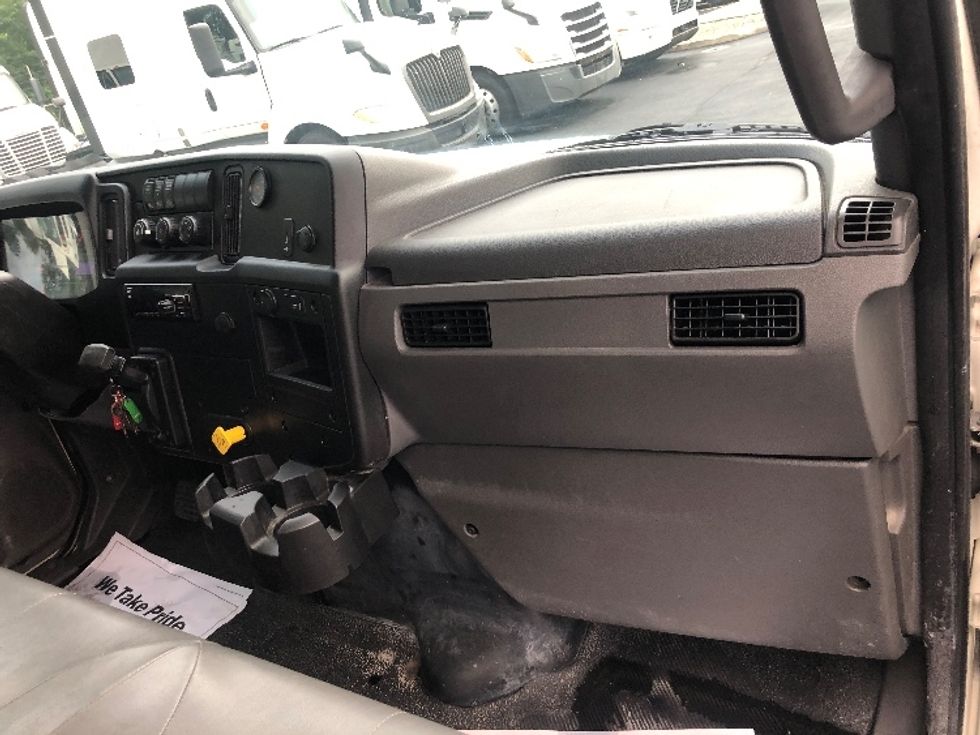 Medium Duty Box Truck-Light and Medium Duty Trucks-International-2020-MV607-Indianapolis-IN-210,464\n\t\tmiles-$ 45,500 - Image 21