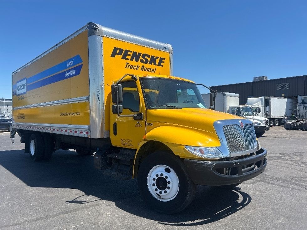 Medium Duty Box Truck-Light and Medium Duty Trucks-International-2020-MV607-Indianapolis-IN-215,529\n\t\tmiles-$ 38,250 - Image 1