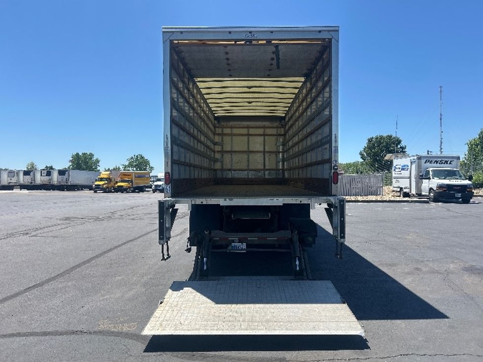 Medium Duty Box Truck-Light and Medium Duty Trucks-International-2020-MV607-Indianapolis-IN-215,529\n\t\tmiles-$ 38,250 - Image 9