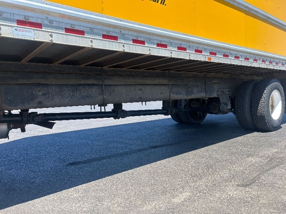 Medium Duty Box Truck-Light and Medium Duty Trucks-International-2020-MV607-Indianapolis-IN-215,529\n\t\tmiles-$ 38,250 - Image 5