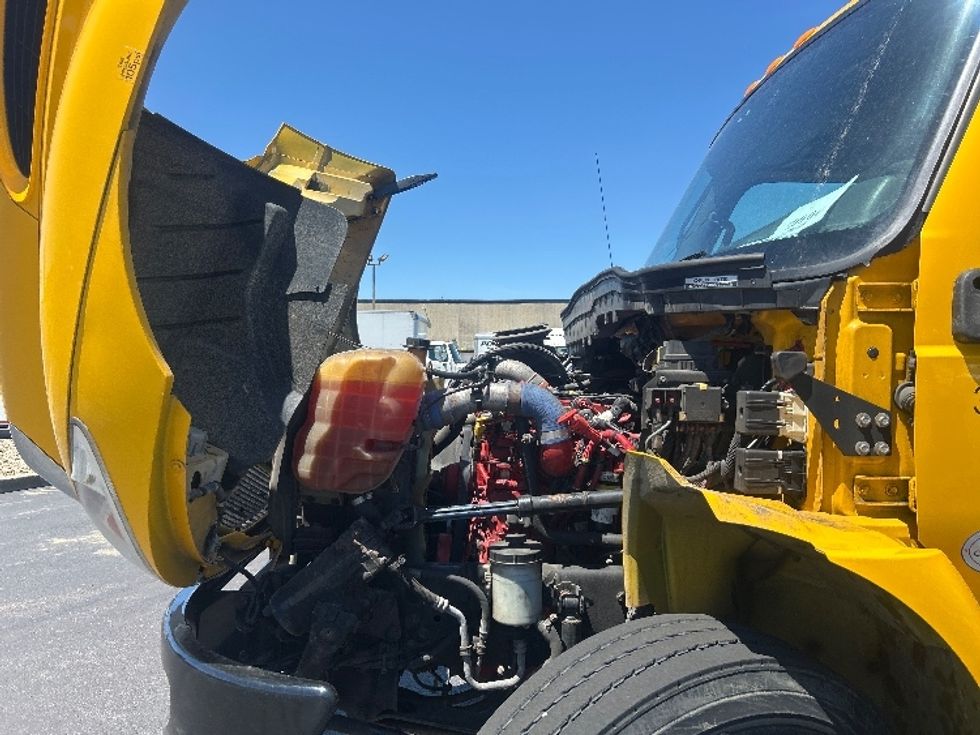 Medium Duty Box Truck-Light and Medium Duty Trucks-International-2020-MV607-Indianapolis-IN-215,529\n\t\tmiles-$ 38,250 - Image 23