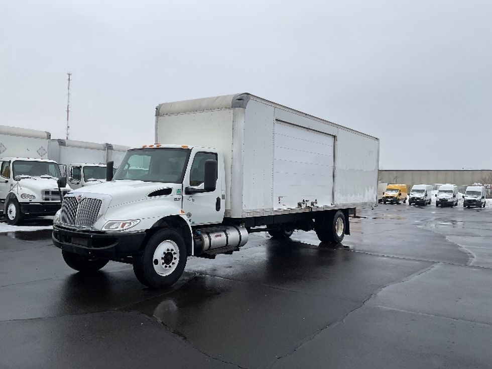 Medium Duty Box Truck-Light and Medium Duty Trucks-International-2020-MV607-Indianapolis-IN-233,195\n\t\tmiles-$ 30,750 - Image 3