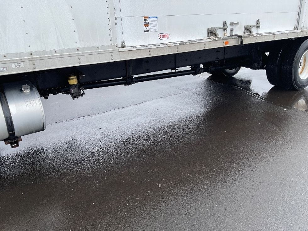 Medium Duty Box Truck-Light and Medium Duty Trucks-International-2020-MV607-Indianapolis-IN-233,195\n\t\tmiles-$ 30,750 - Image 5