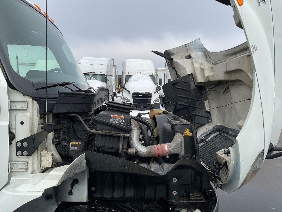 Medium Duty Box Truck-Light and Medium Duty Trucks-International-2020-MV607-Indianapolis-IN-233,195\n\t\tmiles-$ 30,750 - Image 22