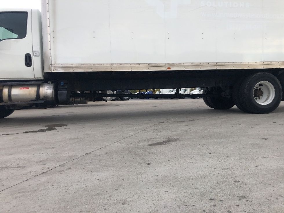 Medium Duty Box Truck-Light and Medium Duty Trucks-International-2020-MV607-Indianapolis-IN-241,205\n\t\tmiles-$ 36,500 - Image 5