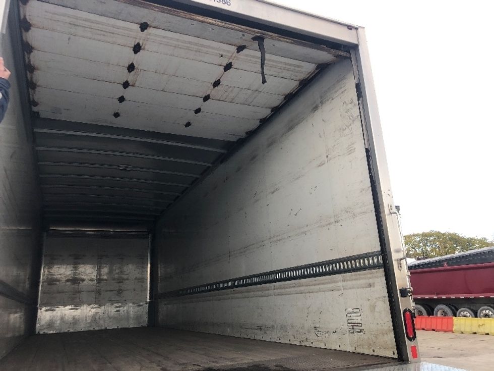 Medium Duty Box Truck-Light and Medium Duty Trucks-International-2020-MV607-Indianapolis-IN-241,205\n\t\tmiles-$ 36,500 - Image 12