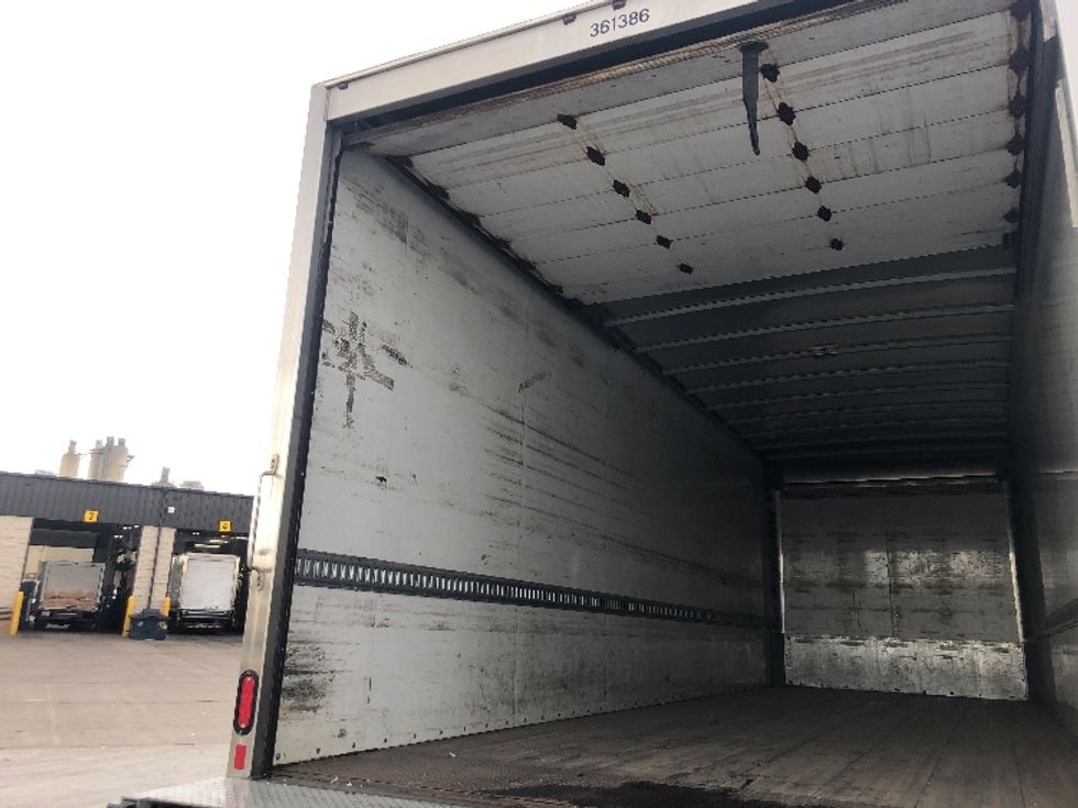 Medium Duty Box Truck-Light and Medium Duty Trucks-International-2020-MV607-Indianapolis-IN-241,205\n\t\tmiles-$ 36,500 - Image 11