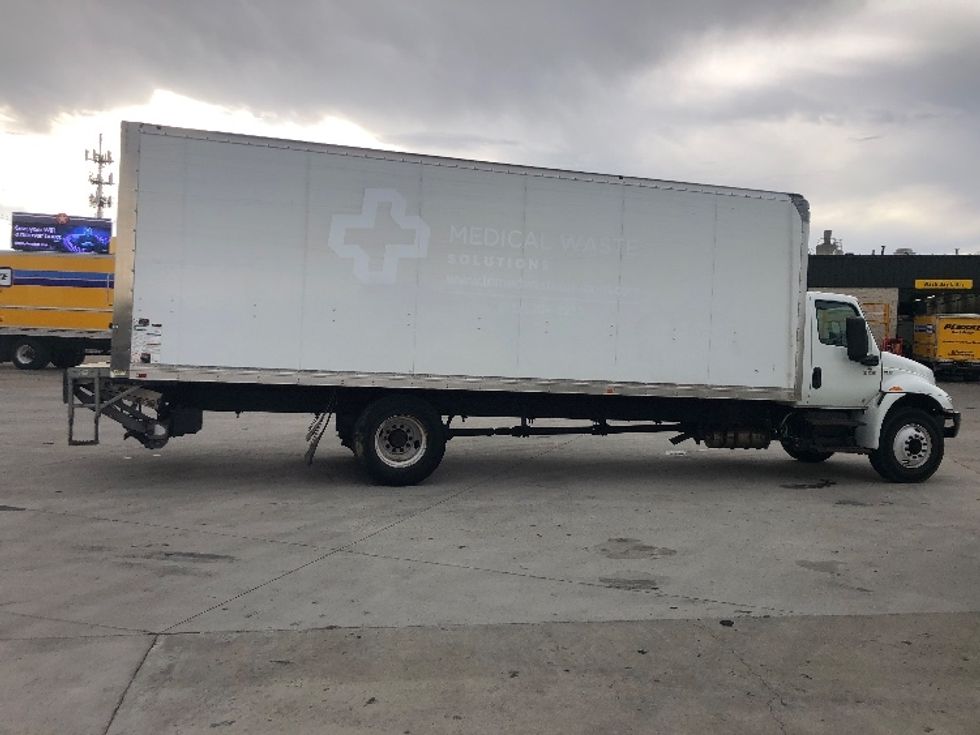 Medium Duty Box Truck-Light and Medium Duty Trucks-International-2020-MV607-Indianapolis-IN-241,205\n\t\tmiles-$ 36,500 - Image 15