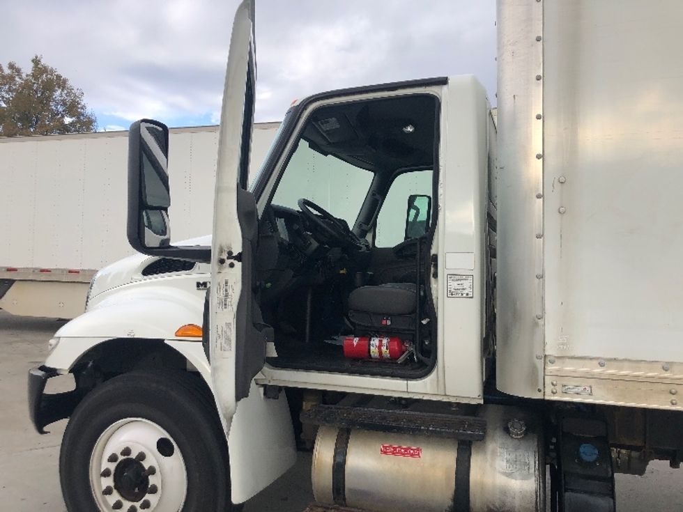 Medium Duty Box Truck-Light and Medium Duty Trucks-International-2020-MV607-Indianapolis-IN-241,205\n\t\tmiles-$ 36,500 - Image 16