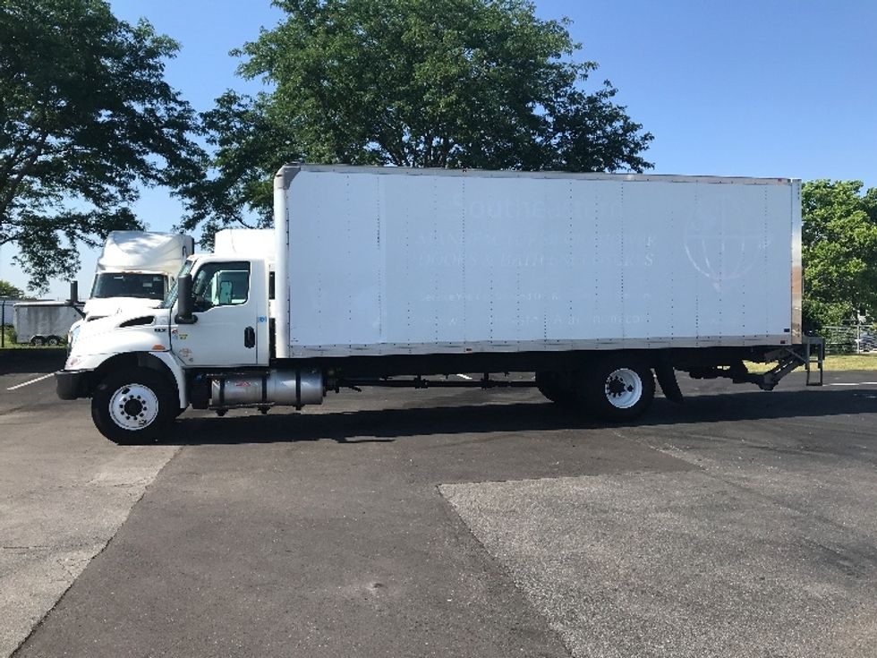 Medium Duty Box Truck-Light and Medium Duty Trucks-International-2020-MV607-Indianapolis-IN-320,691\n\t\tmiles-$ 22,000 - Image 4