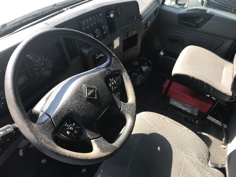 Medium Duty Box Truck-Light and Medium Duty Trucks-International-2020-MV607-Indianapolis-IN-320,691\n\t\tmiles-$ 22,000 - Image 17