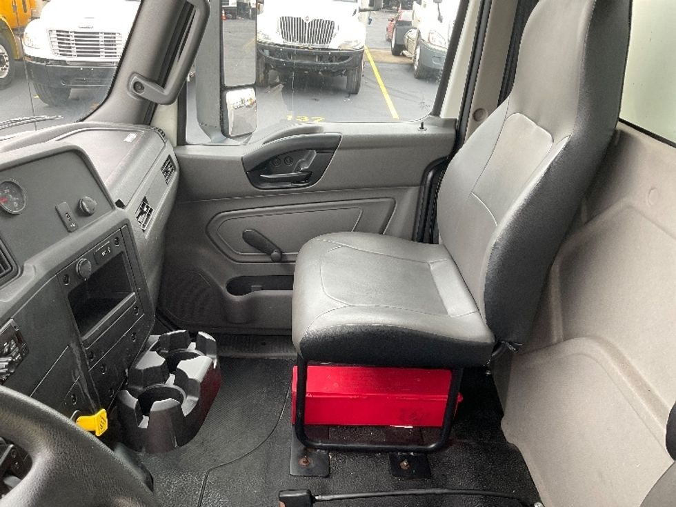 Medium Duty Box Truck-Light and Medium Duty Trucks-International-2020-MV607-Indianapolis-IN-46,432\n\t\tmiles-$ 67,750 - Image 19