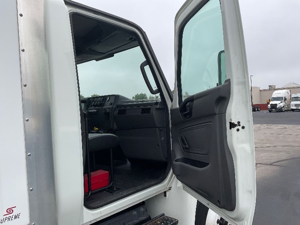 Medium Duty Box Truck-Light and Medium Duty Trucks-International-2020-MV607-Indianapolis-IN-46,432\n\t\tmiles-$ 67,750 - Image 20