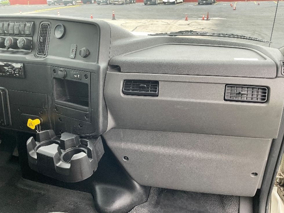 Medium Duty Box Truck-Light and Medium Duty Trucks-International-2020-MV607-Indianapolis-IN-46,432\n\t\tmiles-$ 67,750 - Image 21