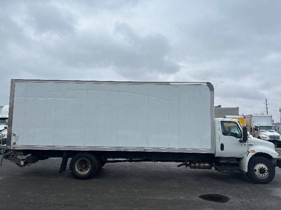 Medium Duty Box Truck-Light and Medium Duty Trucks-International-2020-MV607-Indianapolis-IN-81,513\n\t\tmiles-$ 61,250 - Image 14