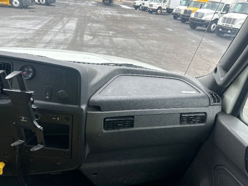 Medium Duty Box Truck-Light and Medium Duty Trucks-International-2020-MV607-Indianapolis-IN-81,513\n\t\tmiles-$ 61,250 - Image 20