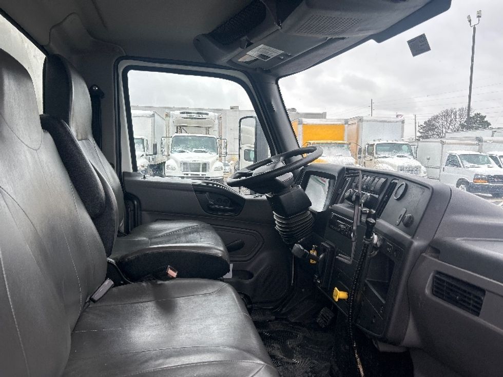 Medium Duty Box Truck-Light and Medium Duty Trucks-International-2020-MV607-Indianapolis-IN-81,513\n\t\tmiles-$ 61,250 - Image 21