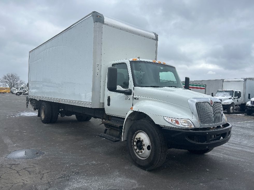 Medium Duty Box Truck-Light and Medium Duty Trucks-International-2020-MV607-Indianapolis-IN-81,513\n\t\tmiles-$ 61,250 - Image 24