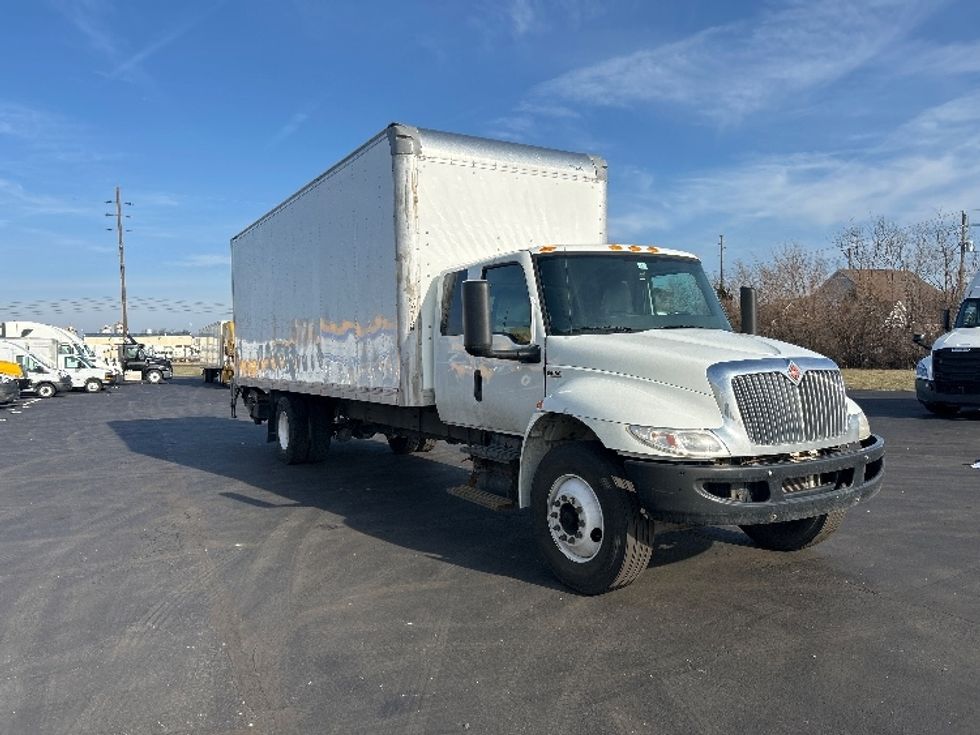 Medium Duty Box Truck-Light and Medium Duty Trucks-International-2020-MV607-Indianapolis-IN-82,425\n\t\tmiles-$ 67,250 - Image 1
