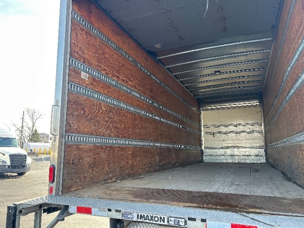 Medium Duty Box Truck-Light and Medium Duty Trucks-International-2020-MV607-Indianapolis-IN-82,425\n\t\tmiles-$ 67,250 - Image 11