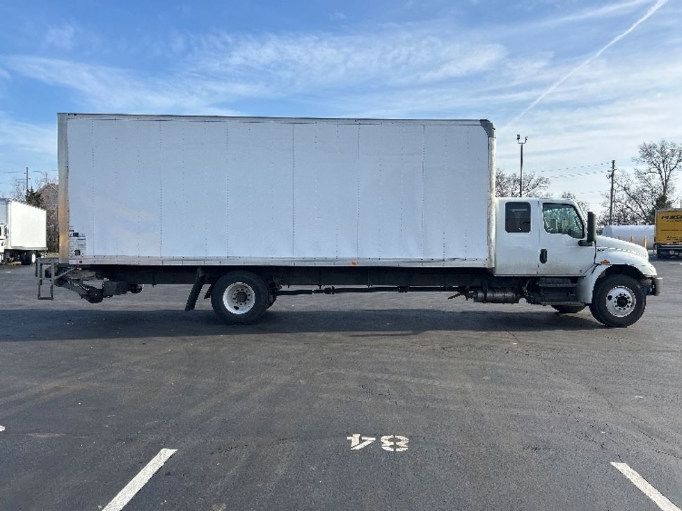 Medium Duty Box Truck-Light and Medium Duty Trucks-International-2020-MV607-Indianapolis-IN-82,425\n\t\tmiles-$ 67,250 - Image 15