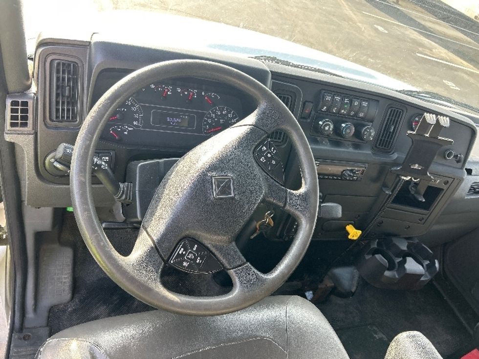 Medium Duty Box Truck-Light and Medium Duty Trucks-International-2020-MV607-Indianapolis-IN-82,425\n\t\tmiles-$ 67,250 - Image 18