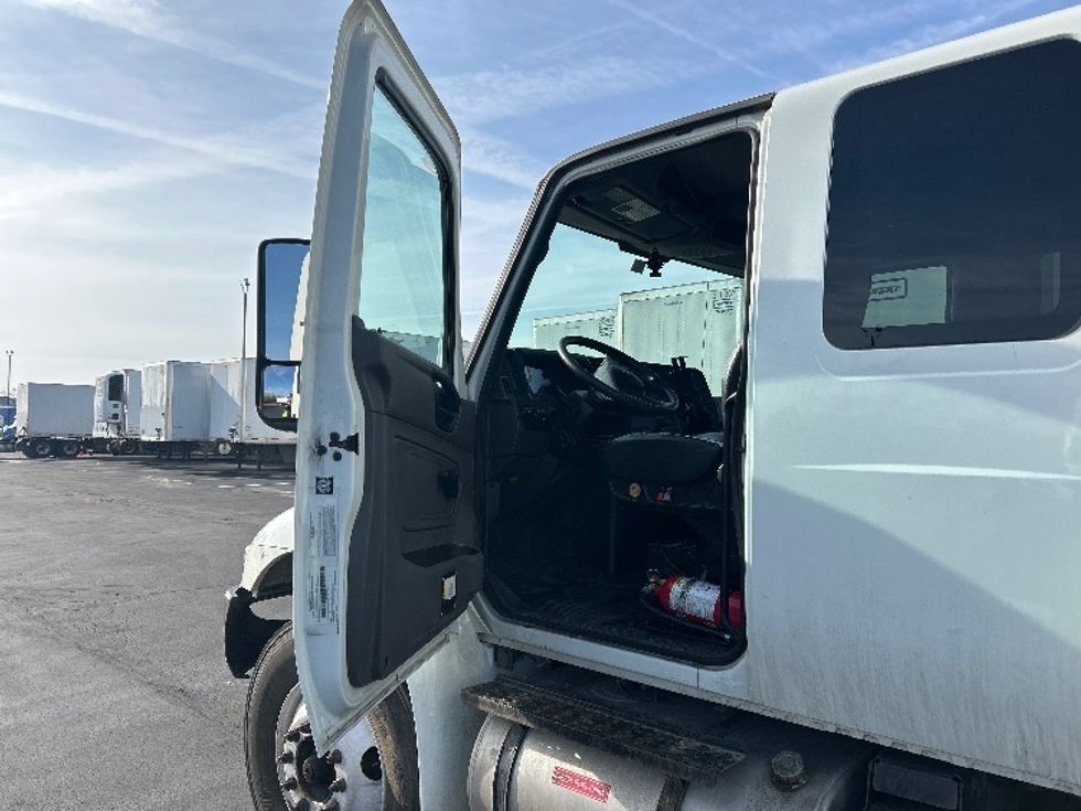 Medium Duty Box Truck-Light and Medium Duty Trucks-International-2020-MV607-Indianapolis-IN-82,425\n\t\tmiles-$ 67,250 - Image 16
