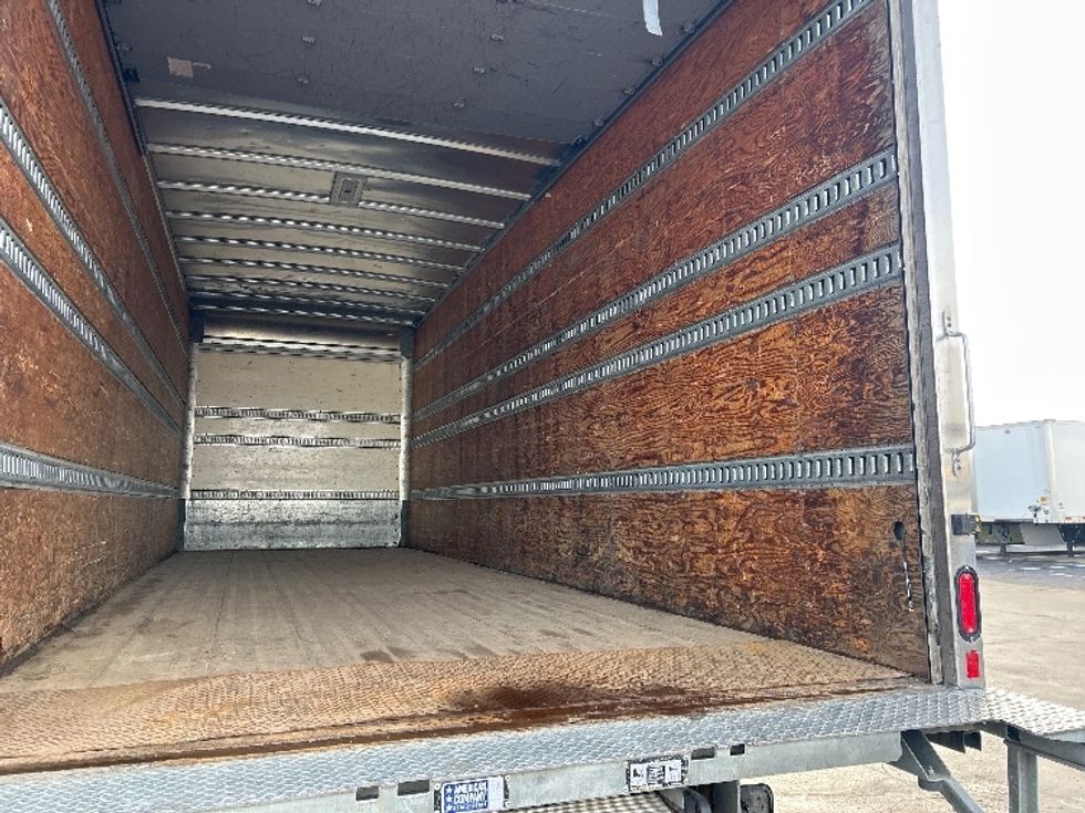 Medium Duty Box Truck-Light and Medium Duty Trucks-International-2020-MV607-Indianapolis-IN-86,611\n\t\tmiles-$ 66,750 - Image 12