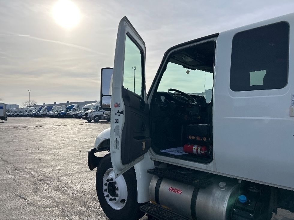 Medium Duty Box Truck-Light and Medium Duty Trucks-International-2020-MV607-Indianapolis-IN-86,611\n\t\tmiles-$ 66,750 - Image 16