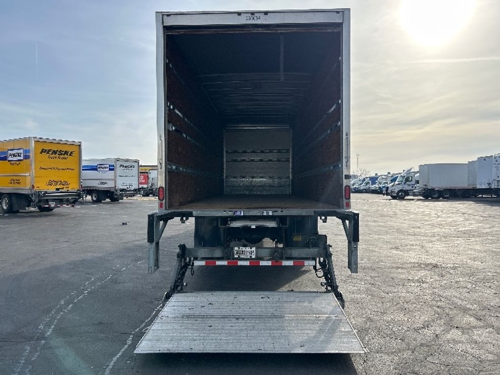 Medium Duty Box Truck-Light and Medium Duty Trucks-International-2020-MV607-Indianapolis-IN-86,611\n\t\tmiles-$ 66,750 - Image 9
