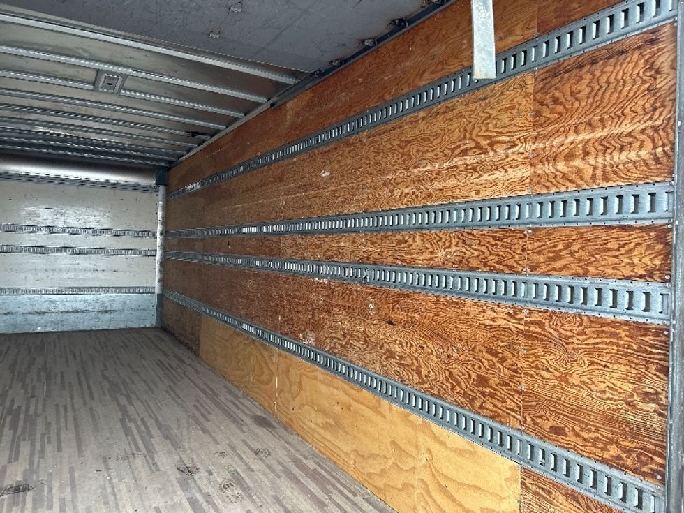 Medium Duty Box Truck-Light and Medium Duty Trucks-International-2020-MV607-Indianapolis-IN-98,330\n\t\tmiles-$ 60,500 - Image 12