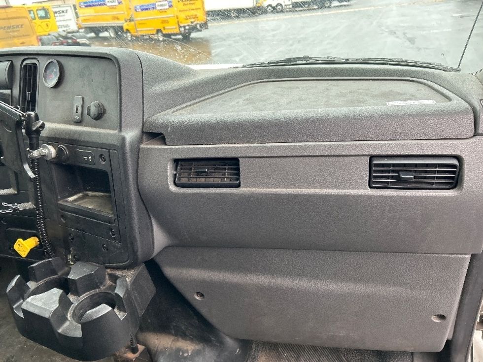 Medium Duty Box Truck-Light and Medium Duty Trucks-International-2020-MV607-Indianapolis-IN-98,330\n\t\tmiles-$ 60,500 - Image 21