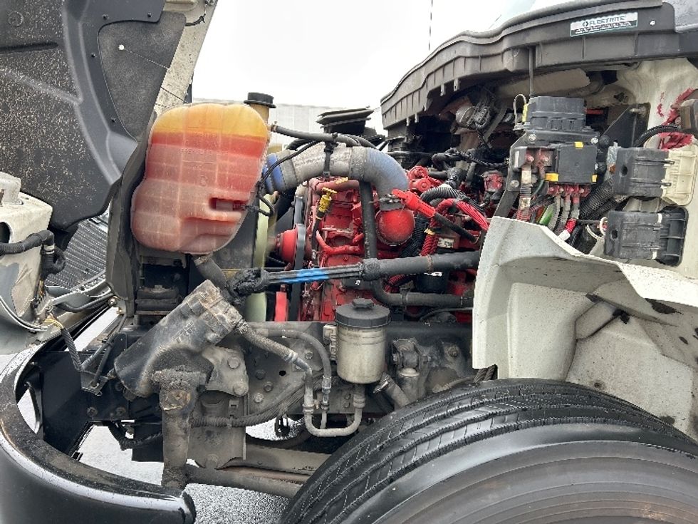 Medium Duty Box Truck-Light and Medium Duty Trucks-International-2020-MV607-Indianapolis-IN-98,330\n\t\tmiles-$ 60,500 - Image 24