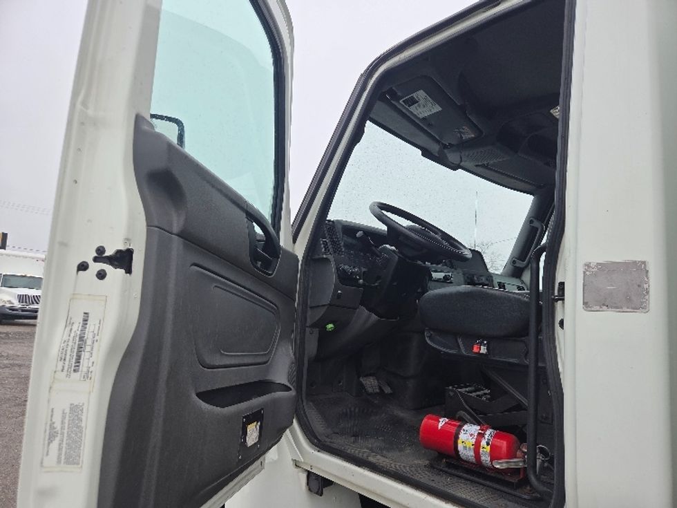 Medium Duty Box Truck-Light and Medium Duty Trucks-International-2020-MV607-Jackson-MI-108,323\n\t\tmiles-$ 58,500 - Image 16