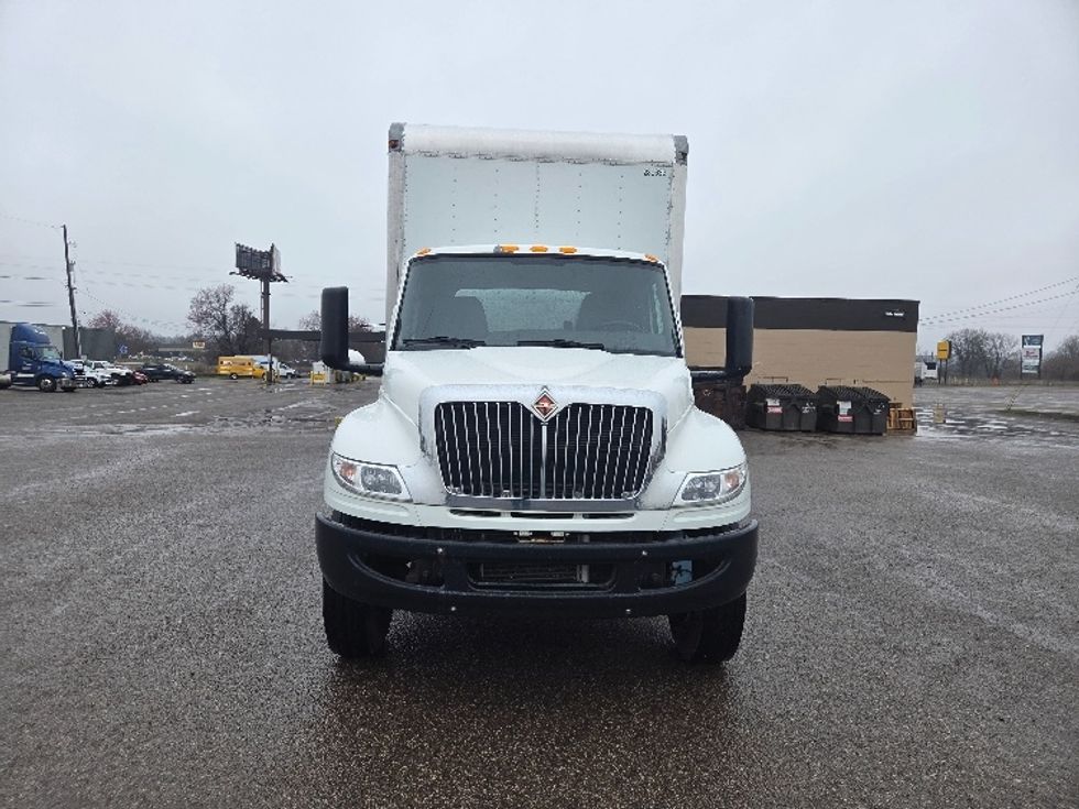 Medium Duty Box Truck-Light and Medium Duty Trucks-International-2020-MV607-Jackson-MI-108,323\n\t\tmiles-$ 58,500 - Image 2
