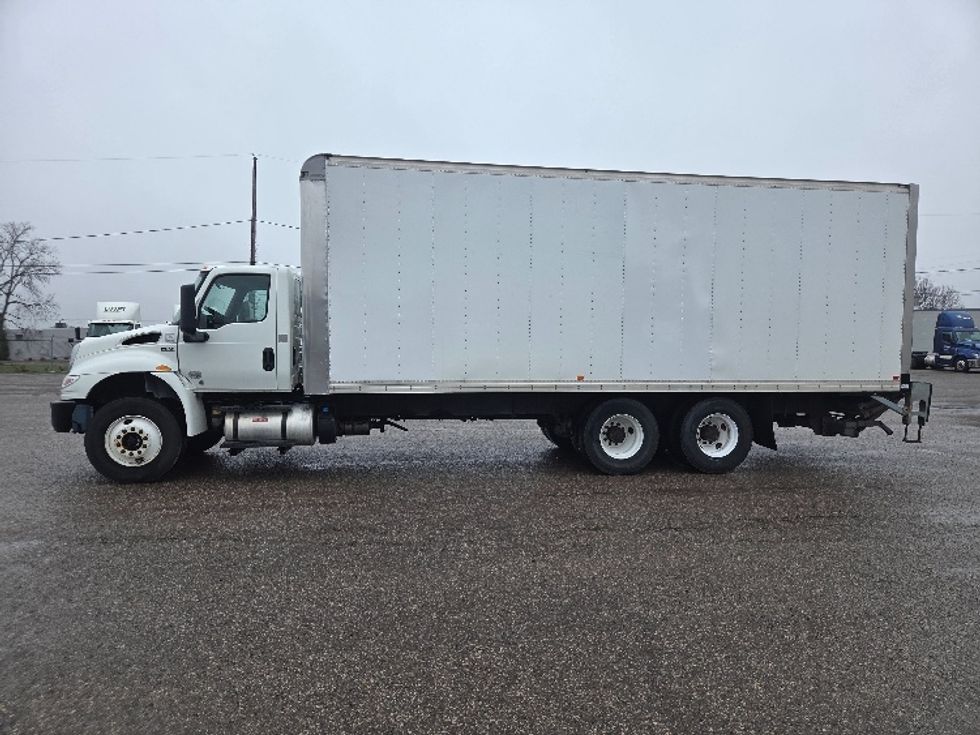 Medium Duty Box Truck-Light and Medium Duty Trucks-International-2020-MV607-Jackson-MI-108,323\n\t\tmiles-$ 58,500 - Image 4