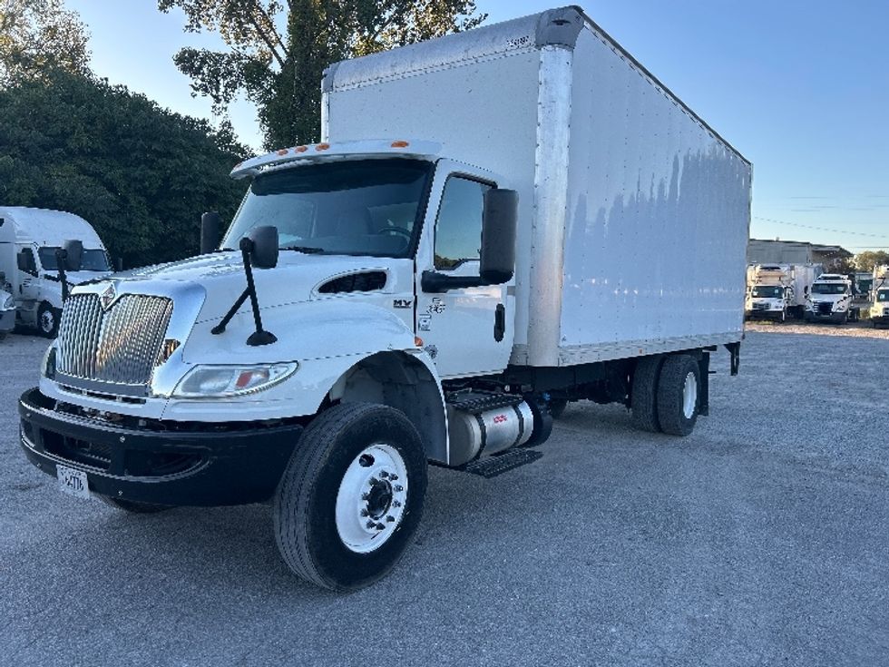 Medium Duty Box Truck-Light and Medium Duty Trucks-International-2020-MV607-Jackson-TN-125,315\n\t\tmiles-$ 49,000 - Image 3