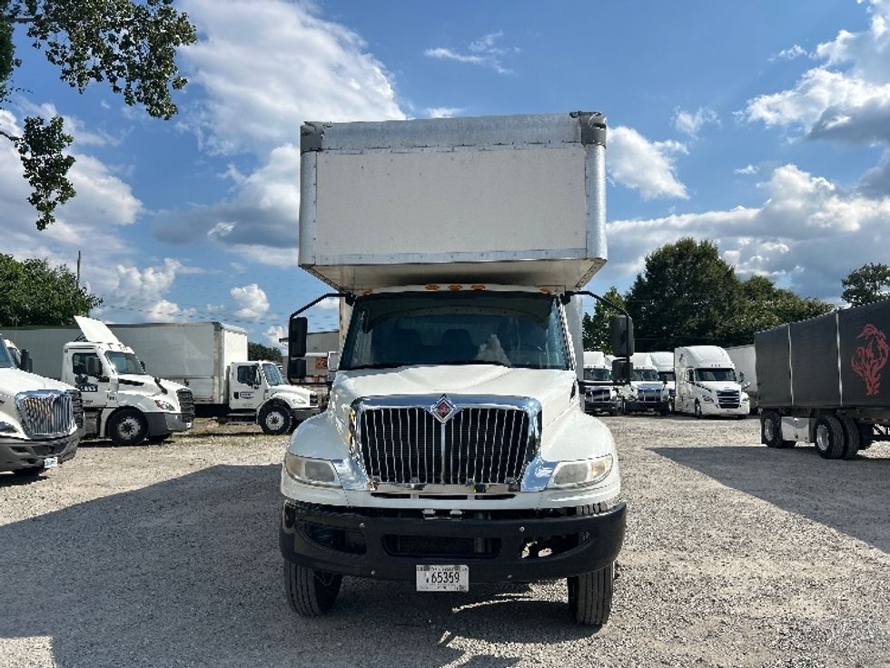 Medium Duty Box Truck-Light and Medium Duty Trucks-International-2020-MV607-Jackson-TN-297,261\n\t\tmiles-$ 37,000 - Image 2