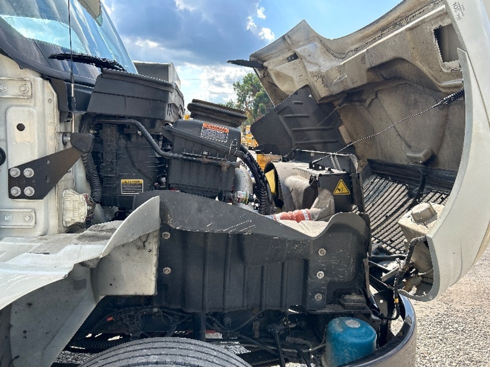 Medium Duty Box Truck-Light and Medium Duty Trucks-International-2020-MV607-Jackson-TN-297,261\n\t\tmiles-$ 37,000 - Image 23