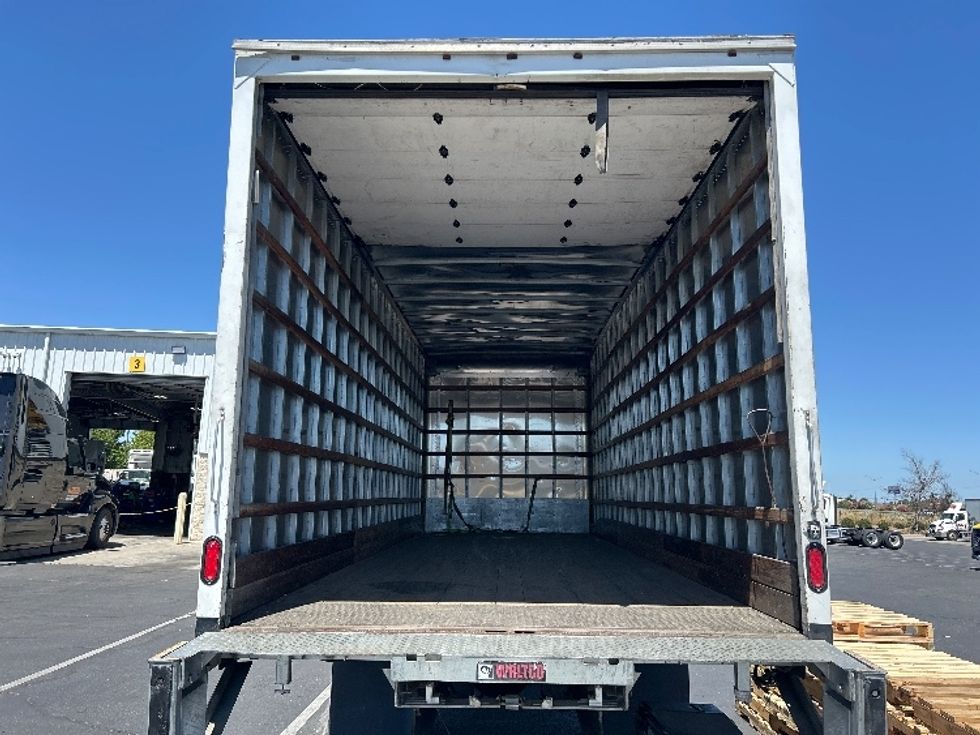 Medium Duty Box Truck-Light and Medium Duty Trucks-International-2020-MV607-Jacksonville-FL-131,077\n\t\tmiles-$ 58,750 - Image 8