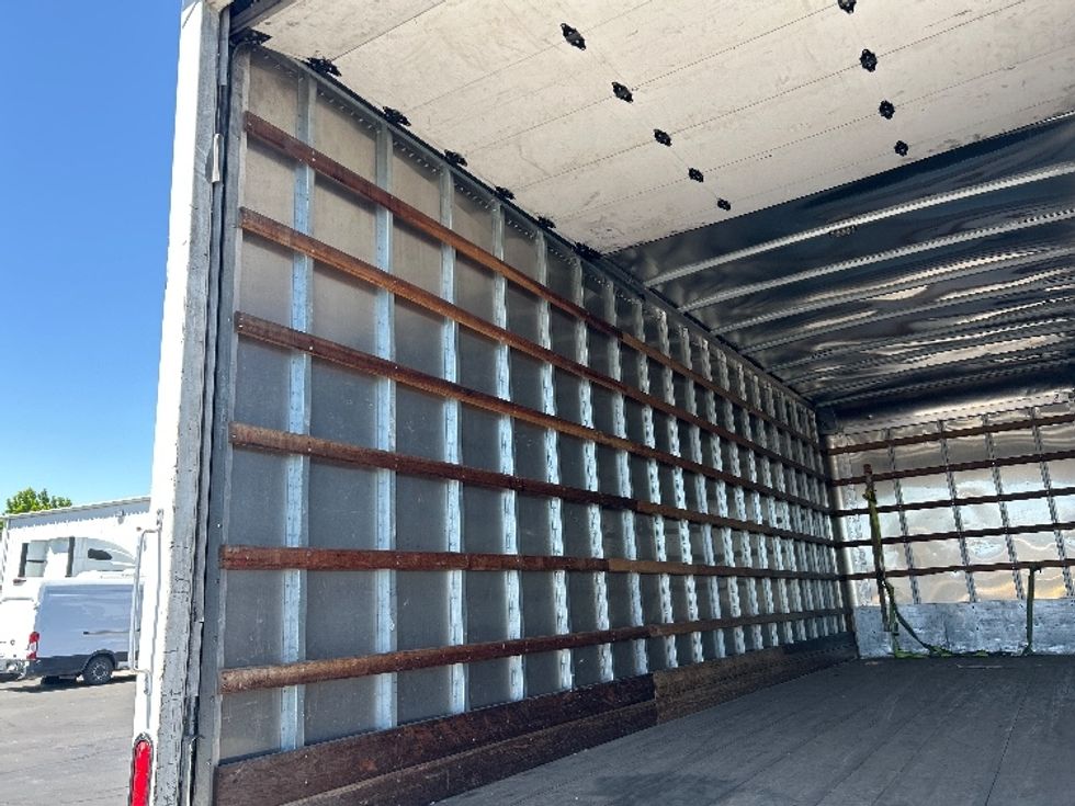 Medium Duty Box Truck-Light and Medium Duty Trucks-International-2020-MV607-Jacksonville-FL-131,077\n\t\tmiles-$ 58,750 - Image 11