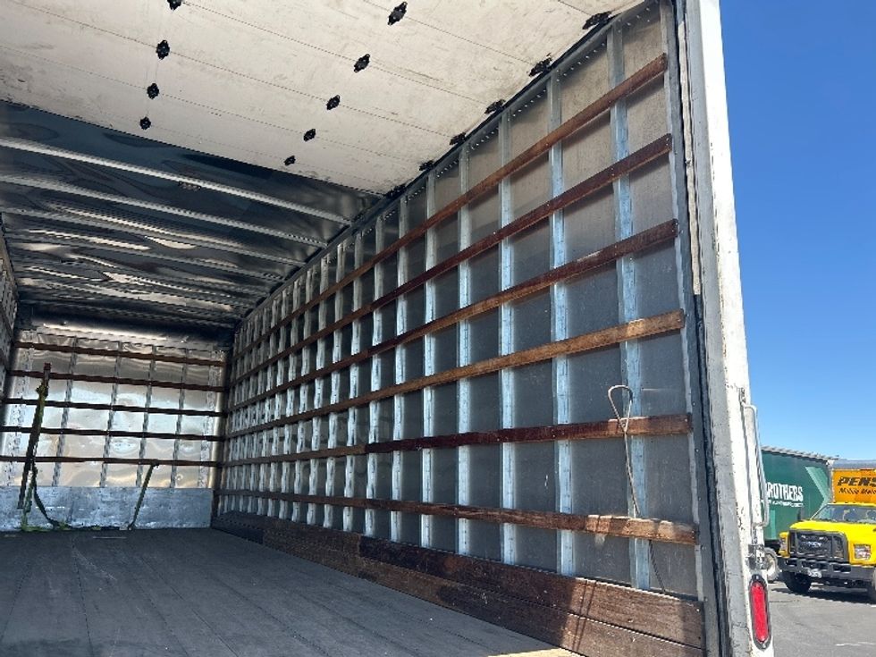 Medium Duty Box Truck-Light and Medium Duty Trucks-International-2020-MV607-Jacksonville-FL-131,077\n\t\tmiles-$ 58,750 - Image 12