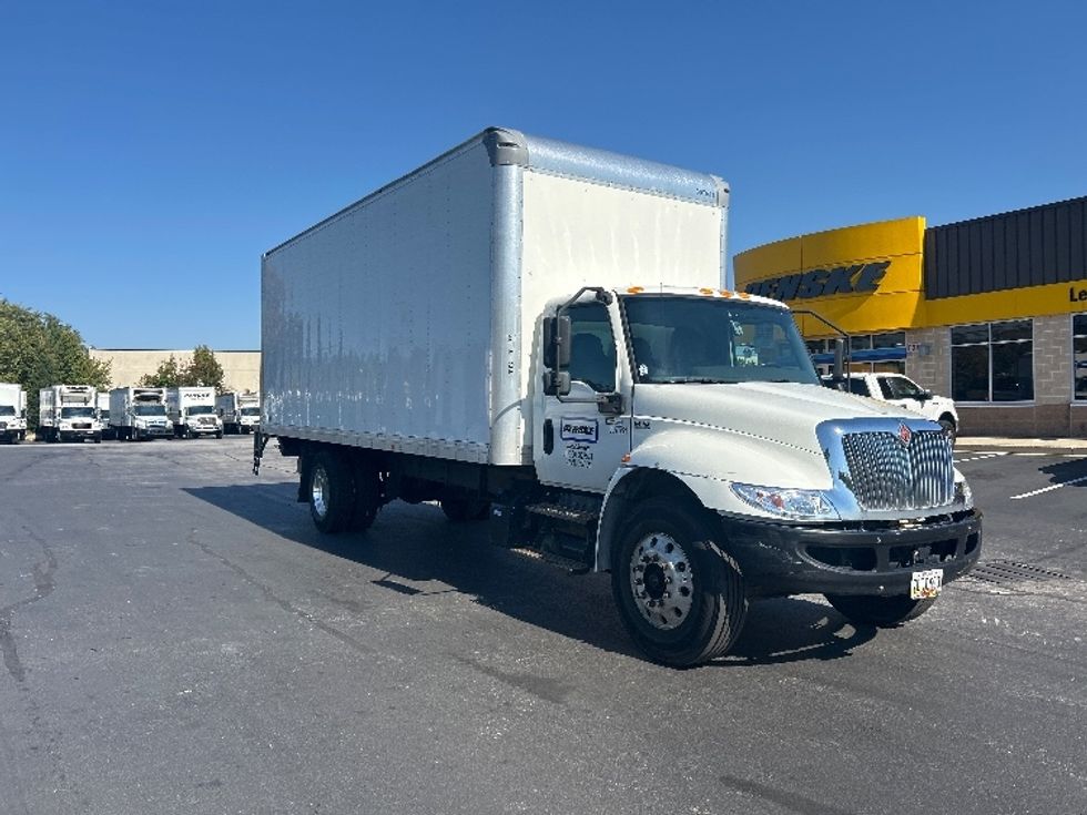 Medium Duty Box Truck-Light and Medium Duty Trucks-International-2020-MV607-Jessup-MD-196,905\n\t\tmiles-$ 52,250 - Image 1